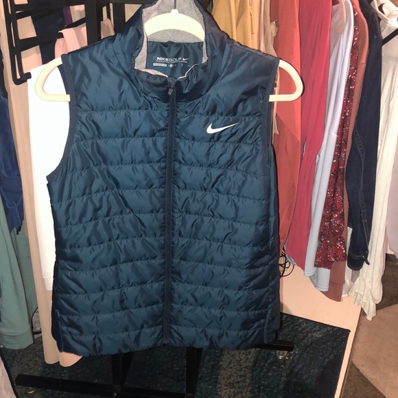 Nike Vest - Picture 1 of 3